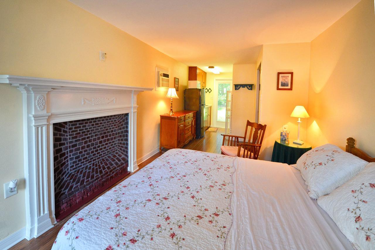 Farnsworth House Bed And Breakfast Маунт-Дора Екстер'єр фото